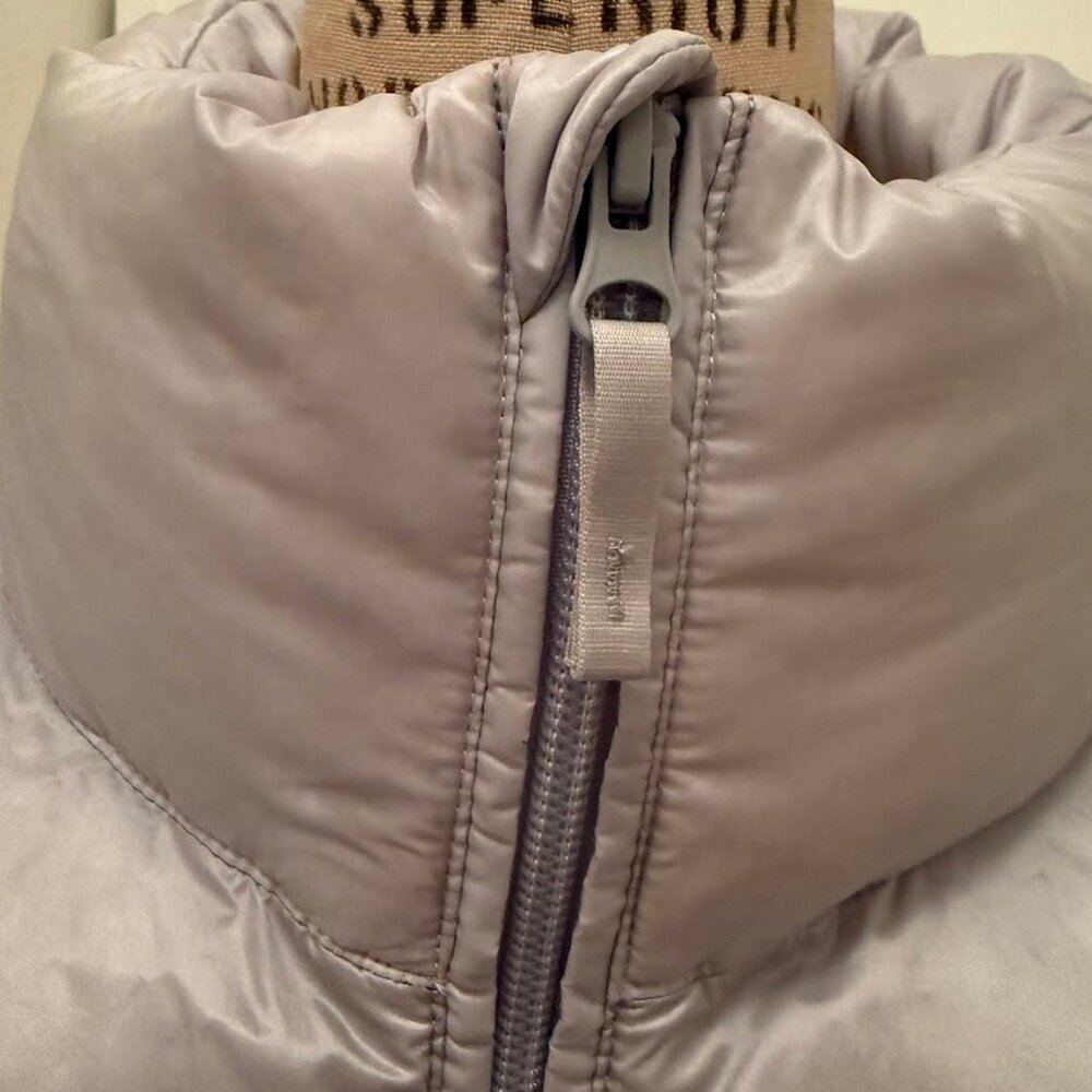 Uniqlo Ultra Light Weight Ultra Warm Down Puffer - Picture 6 of 12